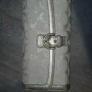 Tan and gold coach wallett